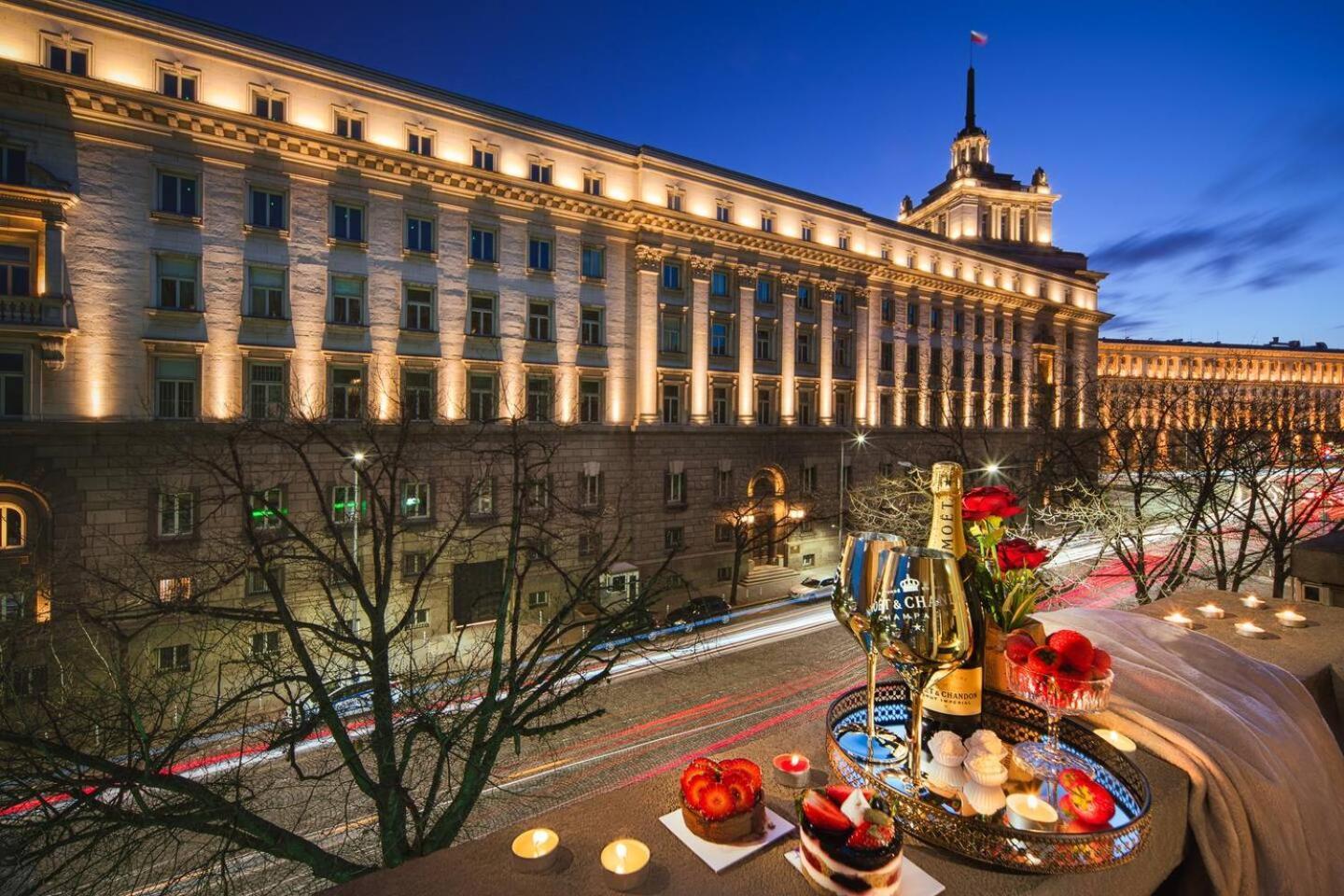 Free Parking & Parliament Is 1 Step Away! Apartment โซเฟีย ภายนอก รูปภาพ